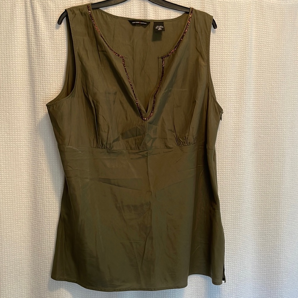 NY&Co sleeveless top